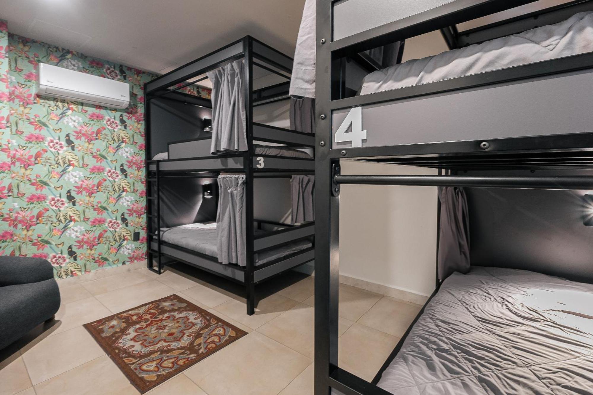 Cama En Habitacion Compartida Mixta Mexikóváros Kültér fotó